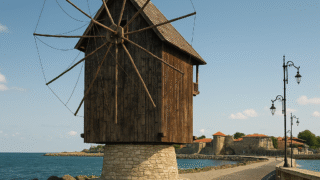 Град Несебър, мелницата и Стария град