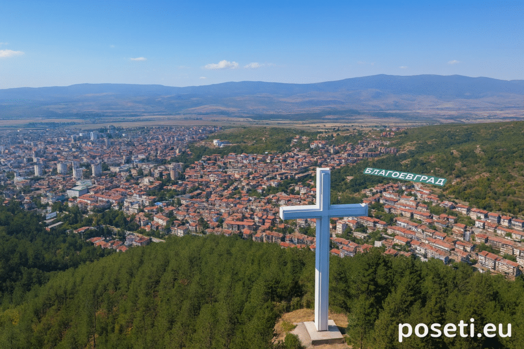 Така историческата нишка от античния Скаптопара, през Горна Джумая и възрожденския Вароша, стига до днешния Благоевград – град, в който миналото се вижда по калдъръма и каменните зидове, а бъдещето – по студентските общежития, модерните кампуси и светлините на кръста „Памет и вяра“. В следващите блокове ще слезем още по-конкретно към това, което можеш да видиш и усетиш днес – от площадите и музеите до Бачиново, алеите и панорамните гледки над града.
